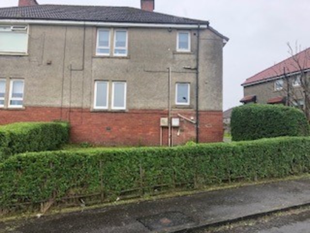 2 bedroom unfurnished flat to rent Blairhill