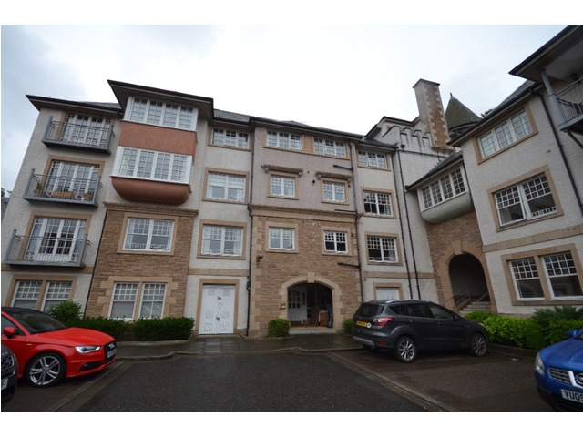 3 bedroom unfurnished flat to rent Colinton