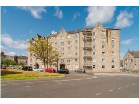 17/26 Johns Place, Leith Links, EH6 7EN