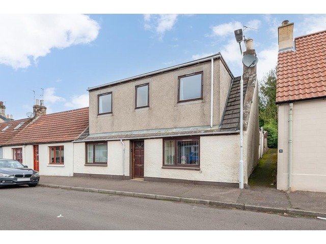 4 bedroom end-terraced house for sale Springfield
