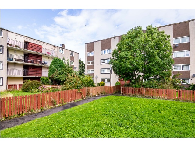 2 Bedroom Flat For Sale Calder Crescent Sighthill Edinburgh Eh11