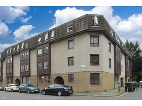 Lochrin Place, Tollcross, EH3 9RB