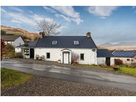 Manse Road, Stirlingshire, Killin, FK21 8UY