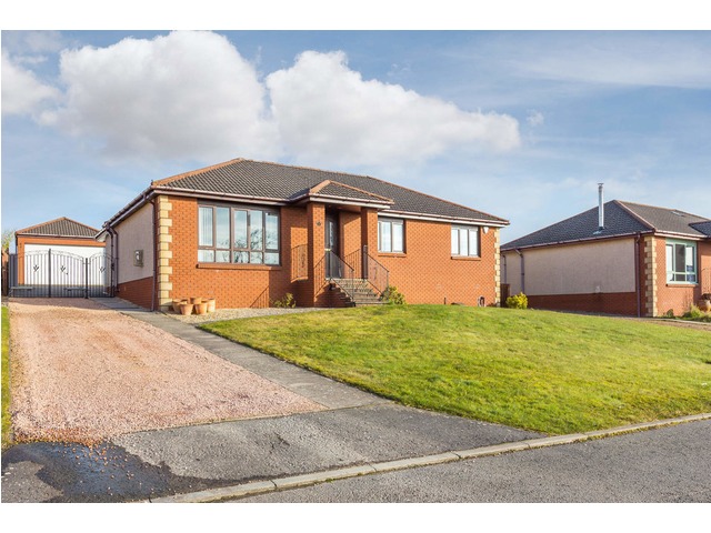 3 bedroom bungalow for sale, 6 Dean Acres, Comrie, Dunfermline, KY12 ...