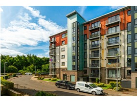 Flat 3, 6 Lochend Park View, Meadowbank, EH7 5FZ