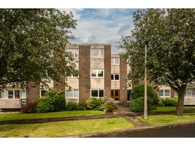 24/2 Avon Road, Whitehouse Court, Cramond, EH4 6RD