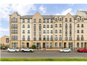 Newhaven Place, Newhaven, EH6 4TG