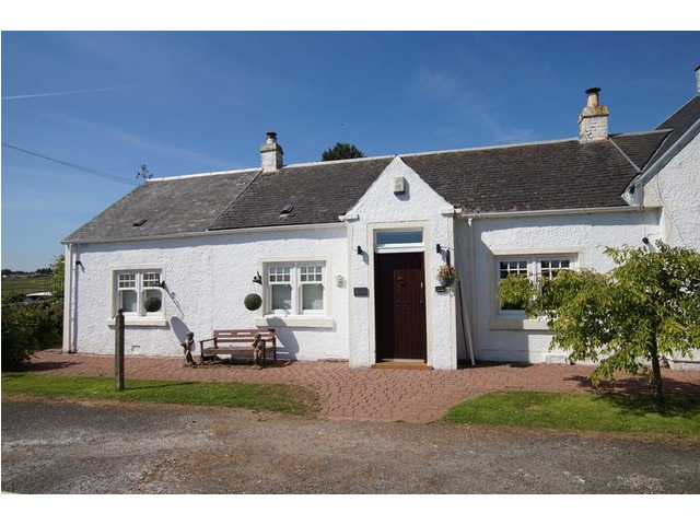 3 bedroom cottage for sale, North Kirklands, Eaglesham, Renfrewshire