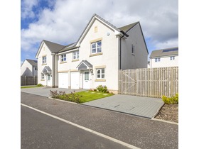 Callanish Crescent, Maidenhill, Newton Mearns, G77 5WT