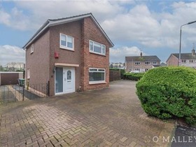 Simpson Avenue, Tillicoultry, FK13 6QR