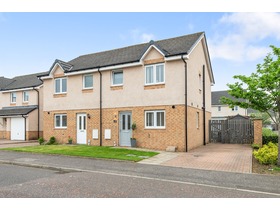 Russell Crescent, Bathgate, EH48 2GN