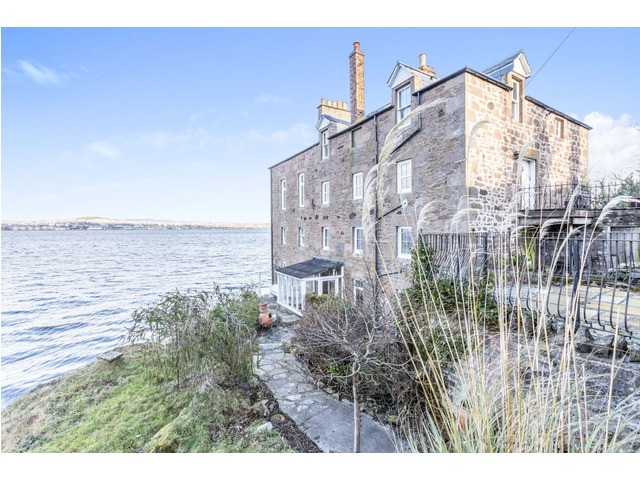 3 bedroom flat  for sale Newport-on-Tay