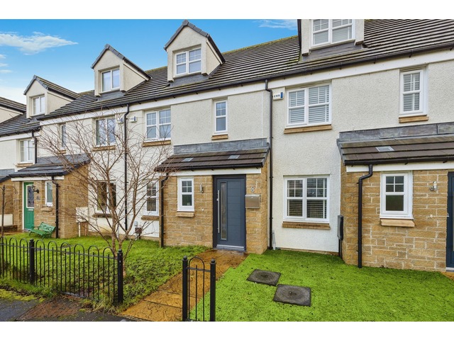 4 bedroom townhouse  for sale Torphichen