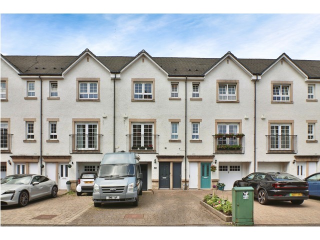 4 bedroom terraced house for sale Priesthill