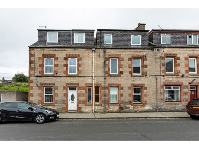 3 bedroom flat  for sale Bowshank