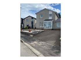 8 Don Gardens, Woodside (Aberdeen), AB24 2UB