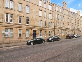 Yeaman Place, Polwarth (Edinburgh), EH11 1BS