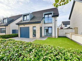 Oakbank Crescent, Uddingston, G71 7FE