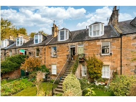 19 Dunrobin Place, Stockbridge, EH3 5HZ