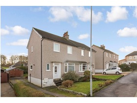 Craighlaw Avenue, Eaglesham, G76 0ET