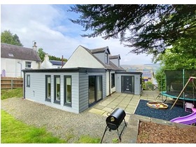 Clynder, Helensburgh, G84 0PZ