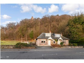 Alloa Road, Stirling, FK9 5LJ