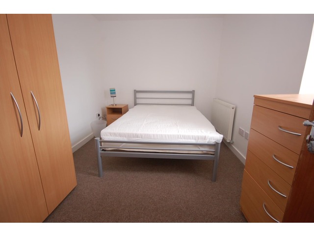 6 bedroom furnished flat to rent Prestonfield