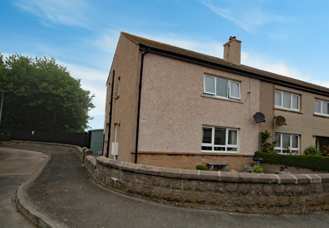 2 bedroom end-terraced house for sale Portessie