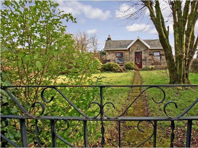 3 bedroom bungalow for sale, Dalry Road, Beith, Ayrshire North, KA15