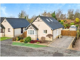 Burnside Gardens, Whitecross, Linlithgow, EH49 6LR