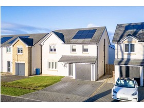 Croft Park Crescent, Whitburn, EH47 0SZ