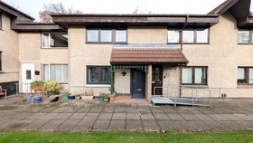 159 Braehead Road, Kildrum, G67 2BJ