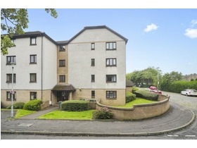 8/8 Connaught Place, Trinity, EH6 4RQ