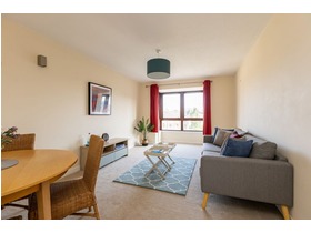 11/8 Sienna Gardens, Sciennes, EH9 1PQ