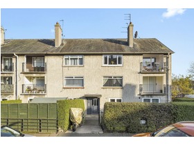 2/6 Lady Nairne Grove, Duddingston, EH8 7LY