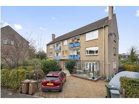 17/4 Orchard Brae Gardens, Orchard Brae, EH4 2HQ