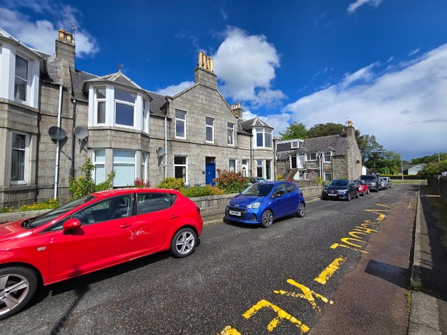 3 bedroom unfurnished flat to rent Dyce