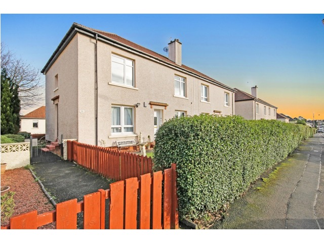 2 bedroom unfurnished flat to rent High Knightswood