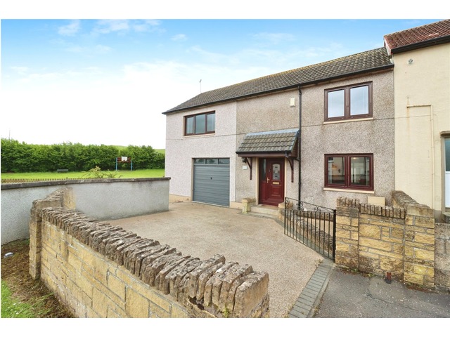 4 bedroom end-terraced house for sale Woodend